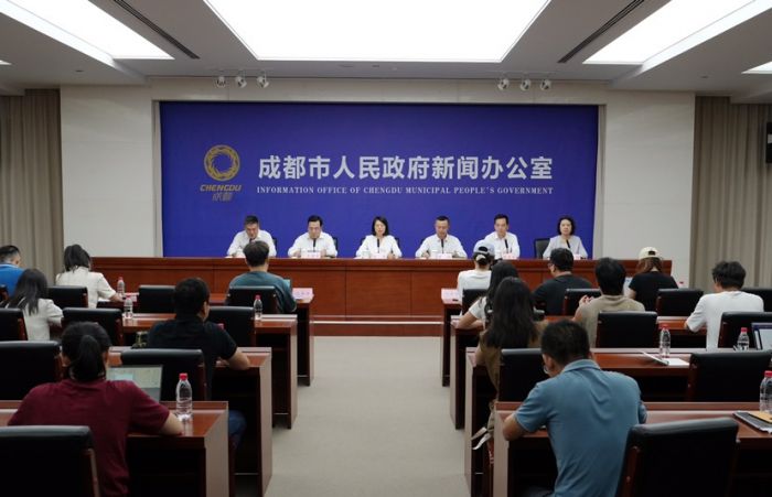 成都推动大规模设备更新和消费品以旧换新丨力争到2027年底全市工业累计新增设备投资超2100亿元(图1)