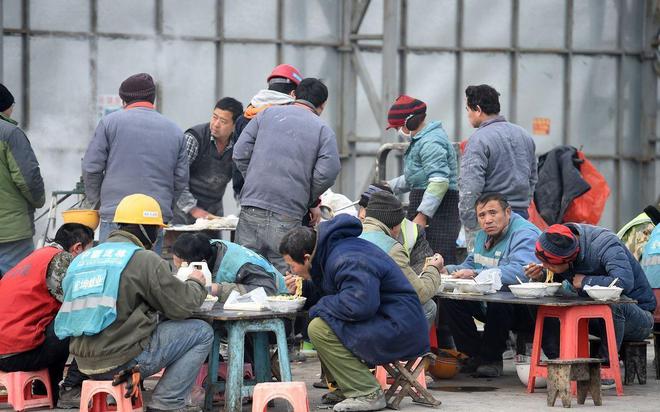 医保减少2538万背后：工厂放假、地产寒冬如何保农民工就业？(图7)