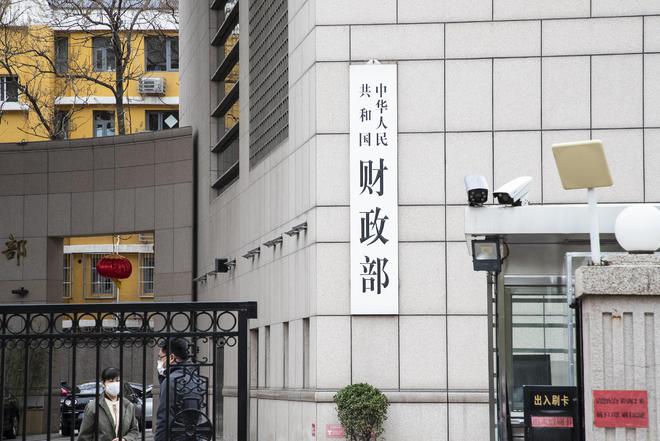 医保减少2538万背后：工厂放假、地产寒冬如何保农民工就业？(图8)