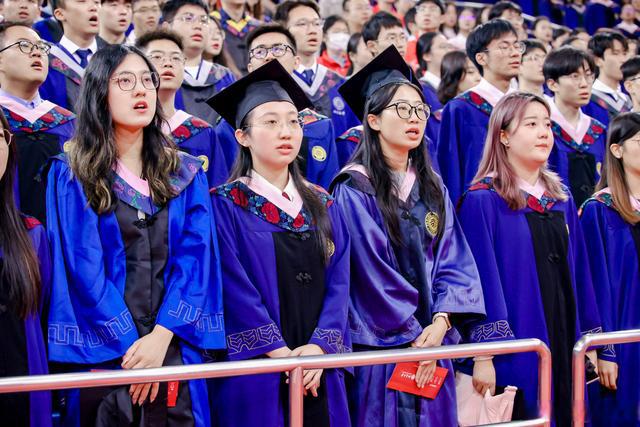 教育将执行代课教师入编政策符合条件者可获正式身份(图1)