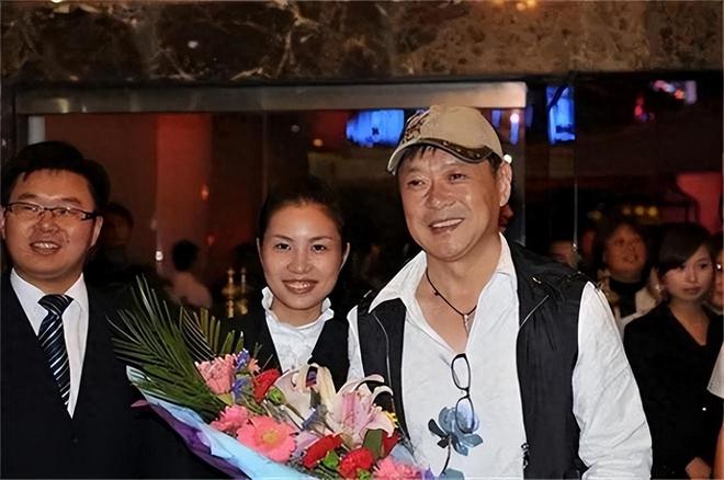 66岁囚歌王子迟志强现状：身体发福大变样称后半生得为自己而活(图1)
