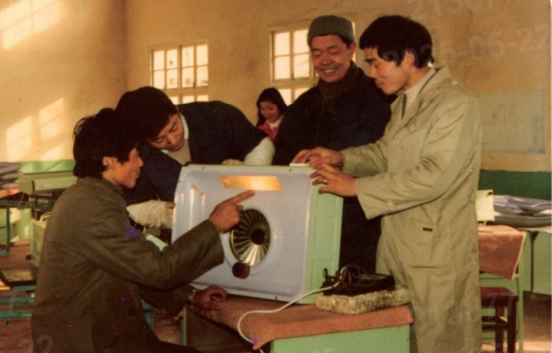 “老虎钳精神”与红色智造：老板电器46年中的双螺旋基因(图2)