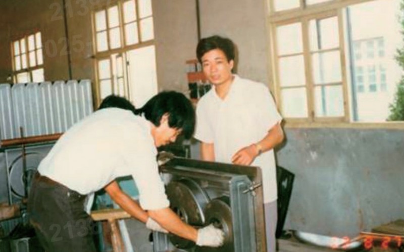 “老虎钳精神”与红色智造：老板电器46年中的双螺旋基因(图3)