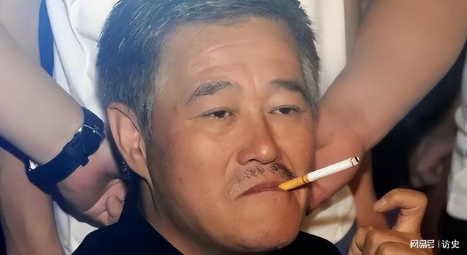 赵本山儿子开罕见豪车穿得像民工网友：这熊样在俺村难找媳妇(图10)