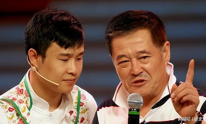 赵本山儿子开罕见豪车穿得像民工网友：这熊样在俺村难找媳妇(图11)