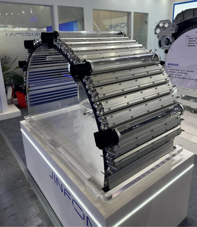 2024纺机展突破技术难点引领行业技术发展——锦峰纺机多款产品亮相2024中国国际纺织机械展览会(图2)