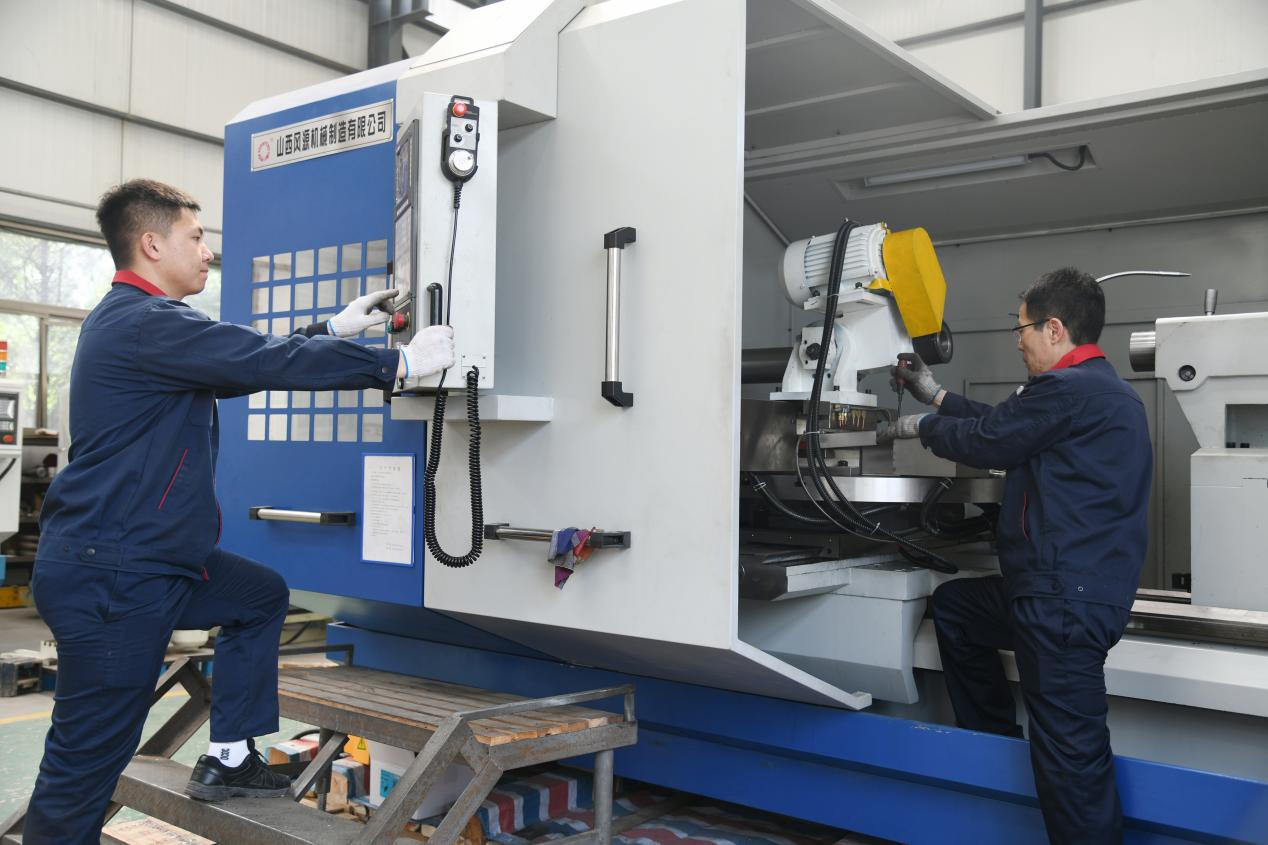 运城市闻喜县各企业锚定目标冲刺收官(图2)