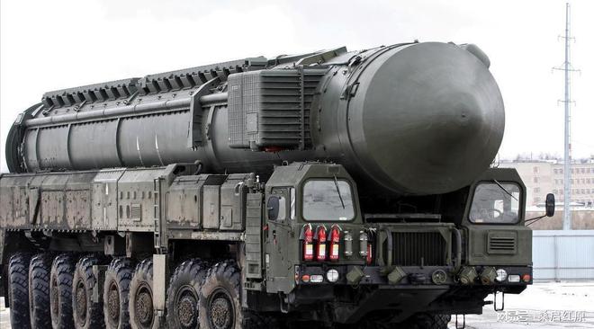 榛树弹道导弹大开杀戒大型兵工厂瞬间被夷平：上千人一个没跑掉(图7)