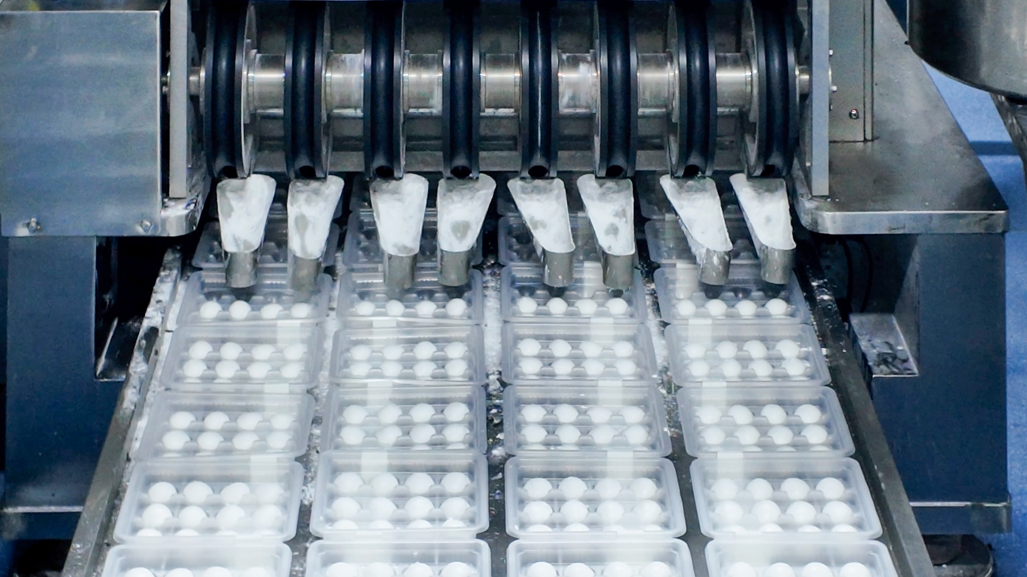 新春走基层丨开工即满产宁波老字号备战元宵守护团圆味(图1)