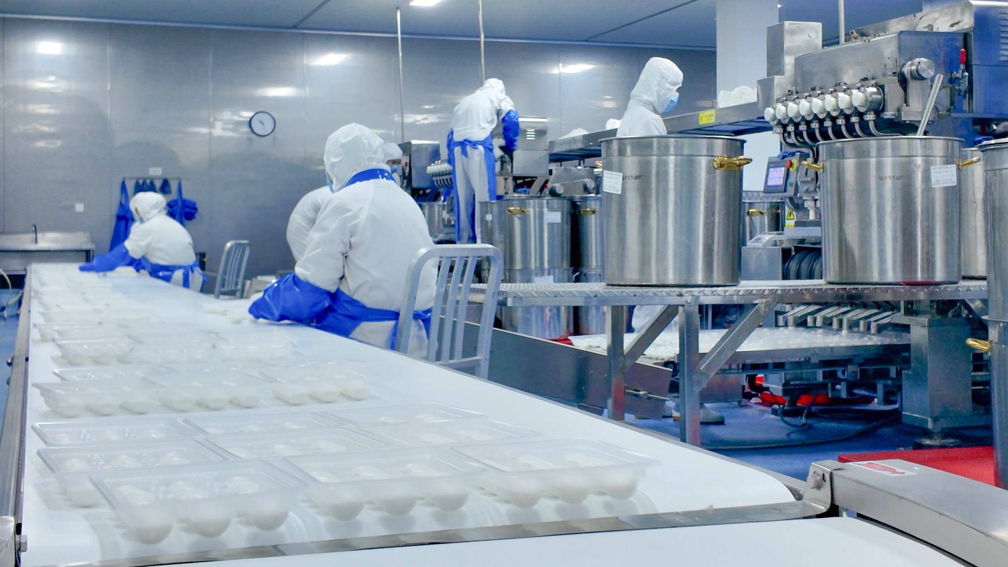 新春走基层丨开工即满产宁波老字号备战元宵守护团圆味(图2)