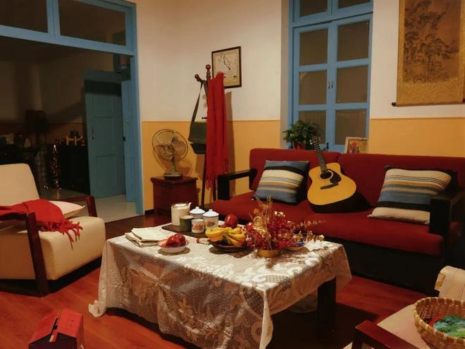 “以前一天跟5个组现在手头只剩2个组”短剧工厂开始抢客户(图2)